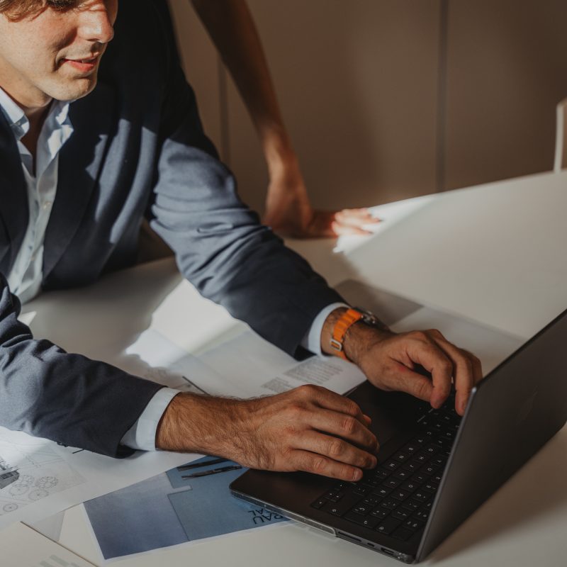 Nomad Visa - Frau Legal